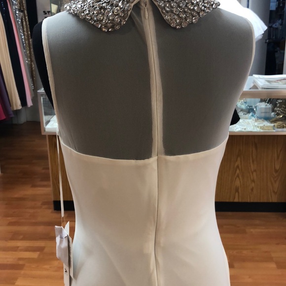 Elegant party or special occasion dress - Picture 5 of 8